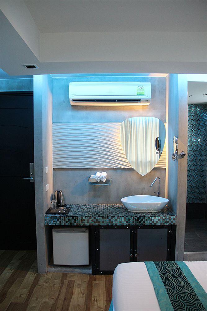 Blutique Hotel Bangkok Extérieur photo