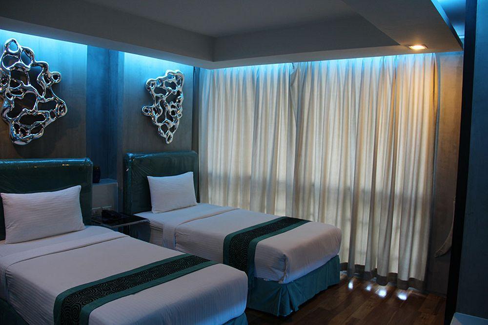 Blutique Hotel Bangkok Extérieur photo