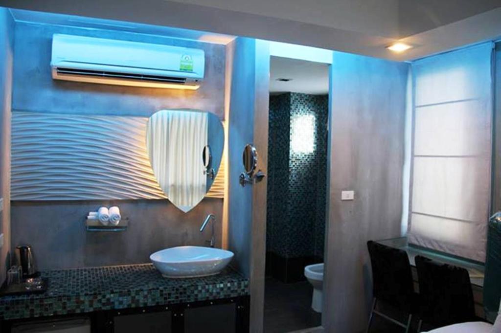 Blutique Hotel Bangkok Extérieur photo