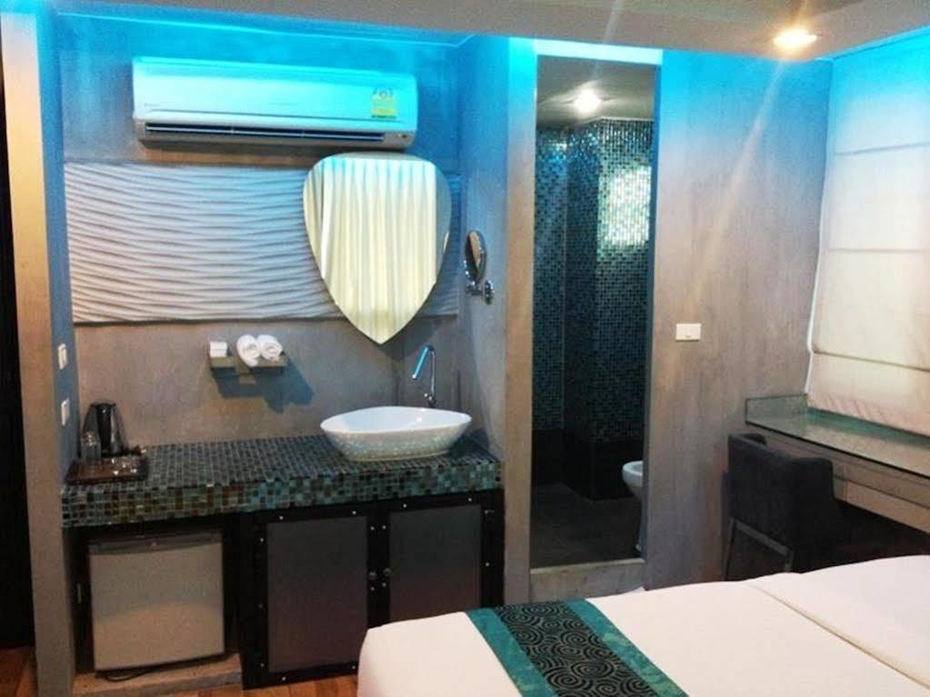 Blutique Hotel Bangkok Extérieur photo